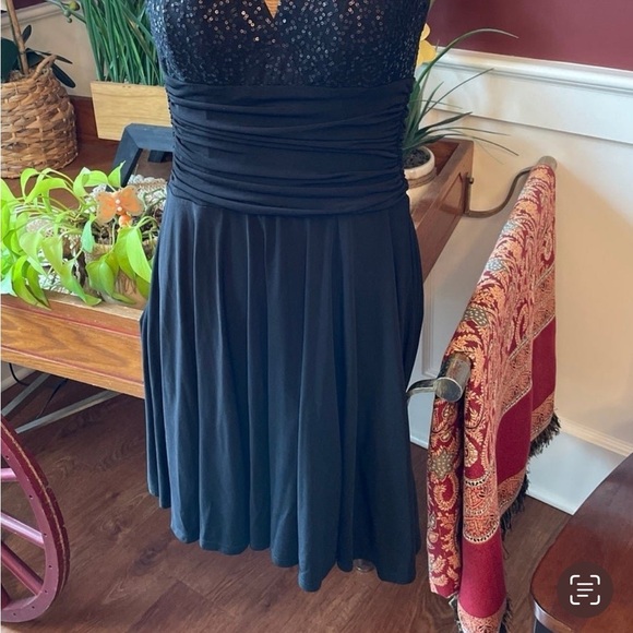 White House Black Market Dress Size 0 - Picture 6 of 6